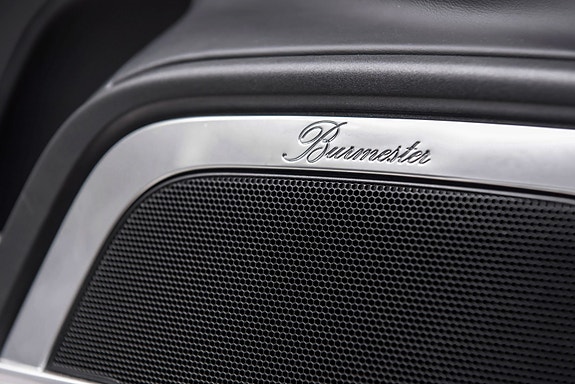 Porsche Cayenne 23 of 30
