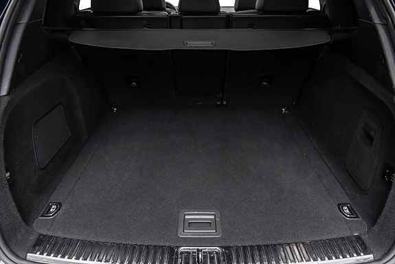 Porsche Cayenne 30 of 30