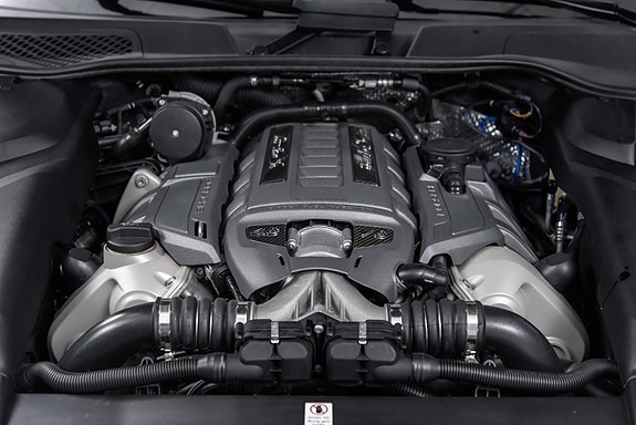 Porsche Cayenne 10 of 30