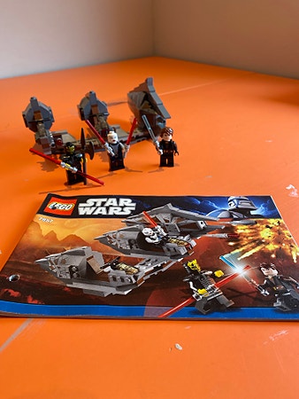 LEGO Star Wars 7957 Sith Nightspeeder