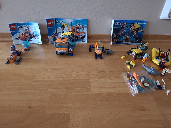 Lego city, flere sett med byggetegninger