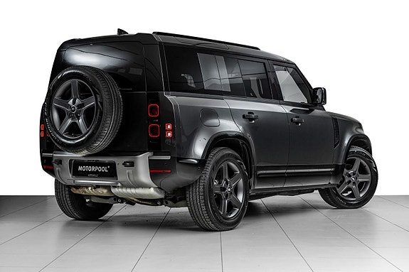 Land Rover Defender 110 2 of 30