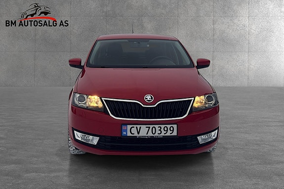 Skoda Rapid 2 of 5
