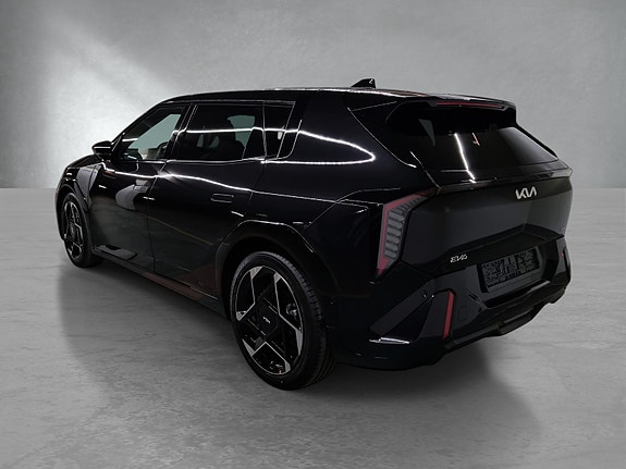 Kia EV4 5 of 24