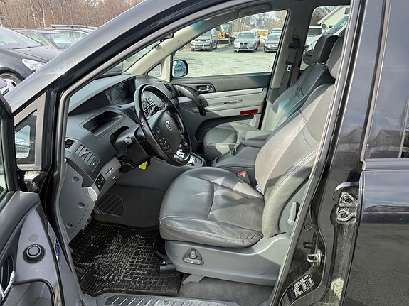 SsangYong Rodius 9 of 24