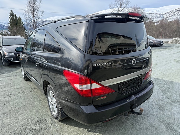 SsangYong Rodius 7 of 24
