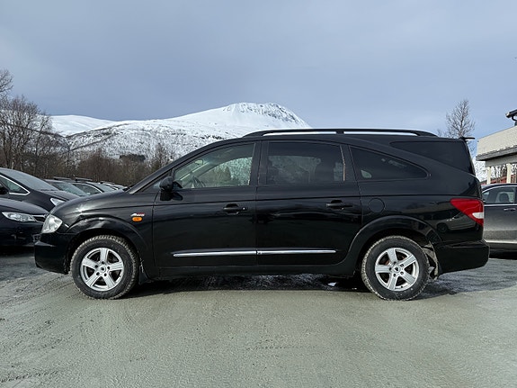 SsangYong Rodius 8 of 24
