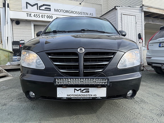 SsangYong Rodius 2 of 24