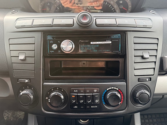 SsangYong Rodius 17 of 24
