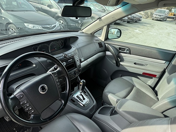 SsangYong Rodius 12 of 24