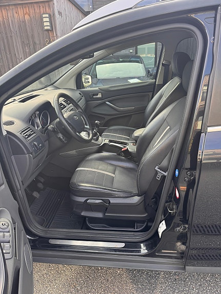 Ford Kuga 29 of 30