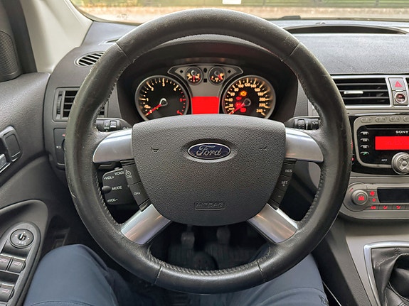 Ford Kuga 19 of 30