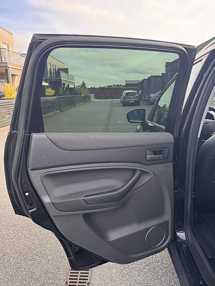 Ford Kuga 27 of 30