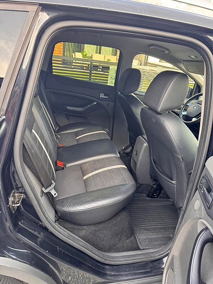 Ford Kuga 23 of 30