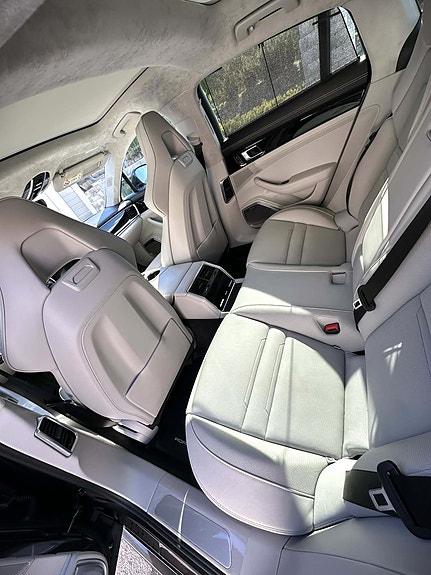 Porsche Panamera 11 of 11