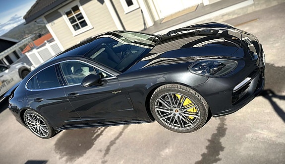 Porsche Panamera 5 of 11
