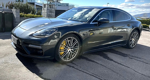 Porsche Panamera 2 of 11