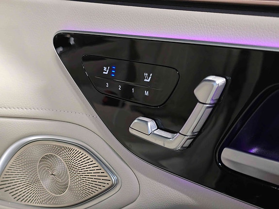 Mercedes-Benz EQS450 26 of 30