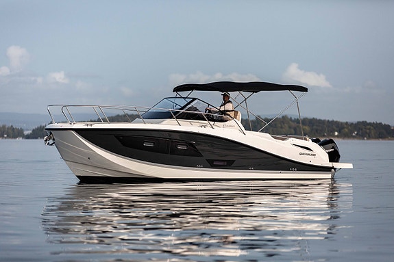 Quicksilver 875 SunDeck -Kupp på ny overligger!
