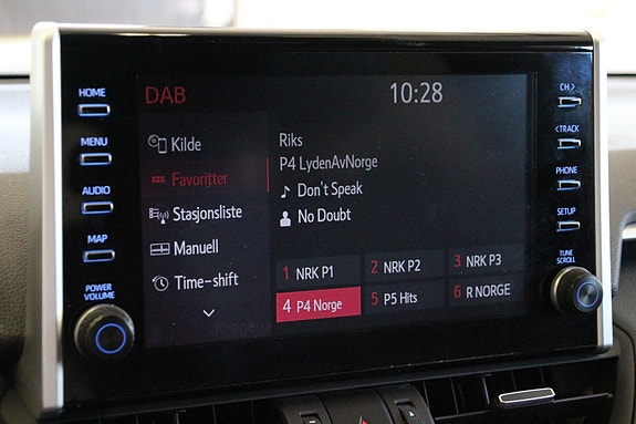 Toyota RAV4 Plug-in Hybrid 19 of 26