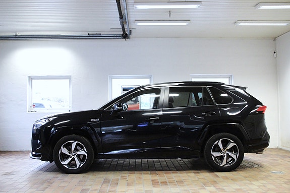 Toyota RAV4 Plug-in Hybrid 3 of 26
