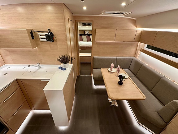BAVARIA S45 HT STYLE - Fabrikkny båt med masse utstyr - MESSETILBUD! 15 of 30