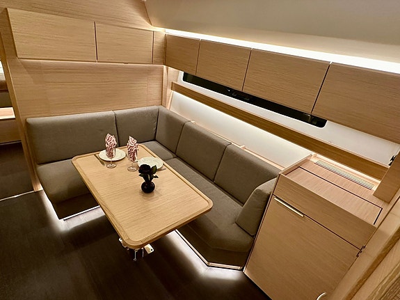 BAVARIA S45 HT STYLE - Fabrikkny båt med masse utstyr - MESSETILBUD! 18 of 30