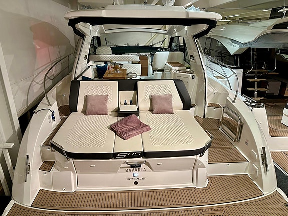 BAVARIA S45 HT STYLE - Fabrikkny båt med masse utstyr - MESSETILBUD! 7 of 30