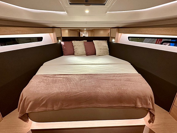 BAVARIA S45 HT STYLE - Fabrikkny båt med masse utstyr - MESSETILBUD! 20 of 30
