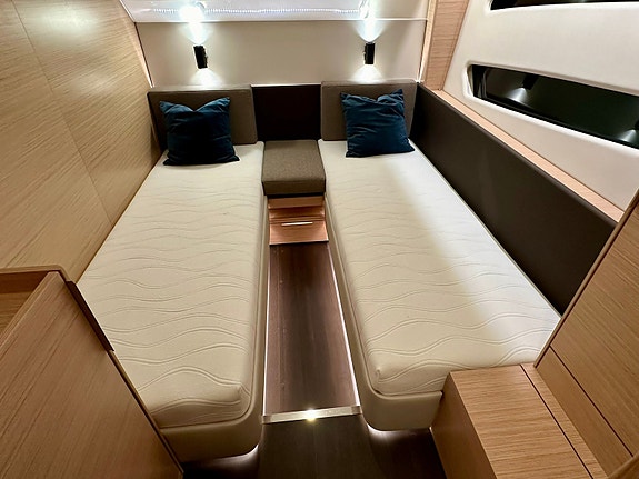 BAVARIA S45 HT STYLE - Fabrikkny båt med masse utstyr - MESSETILBUD! 23 of 30