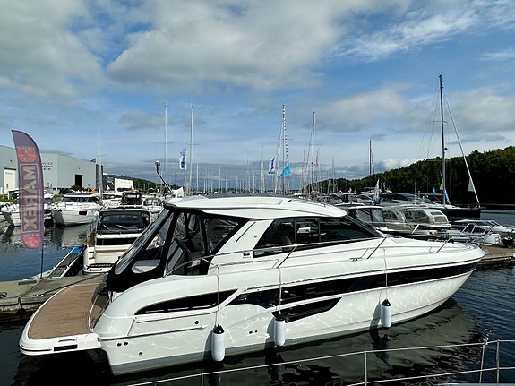 BAVARIA S45 HT STYLE - Fabrikkny båt med masse utstyr - MESSETILBUD! 3 of 30
