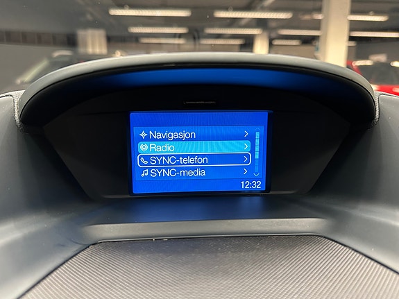 Ford C-Max 21 of 30