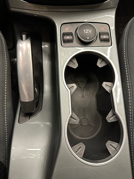 Ford C-Max 23 of 30