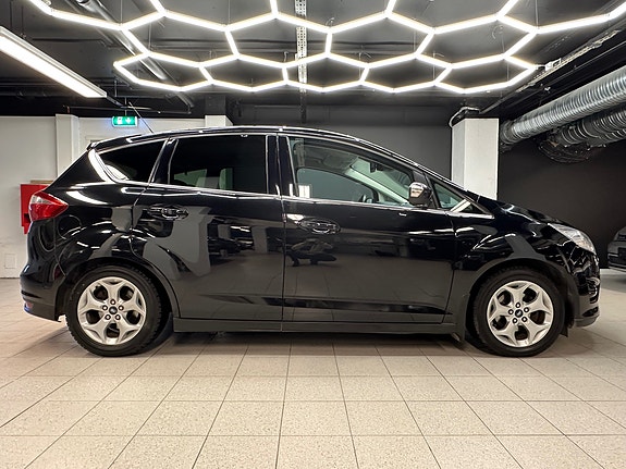 Ford C-Max 8 of 30