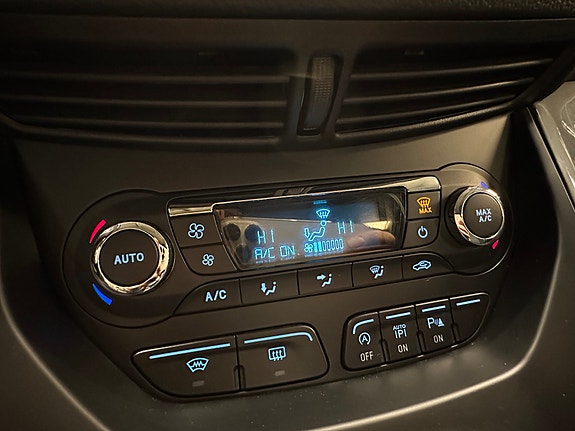 Ford C-Max 18 of 30