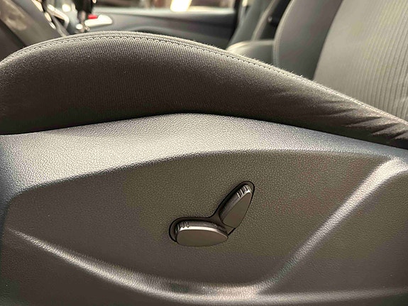 Ford C-Max 27 of 30