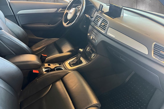 Audi Q3 12 of 24