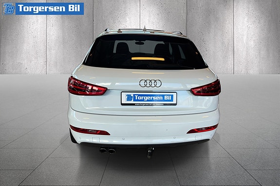 Audi Q3 6 of 24