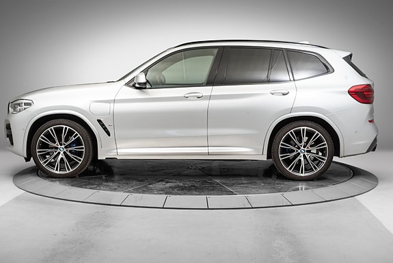 BMW X3 2 of 26