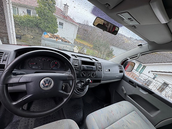 Volkswagen Transporter 10 of 13
