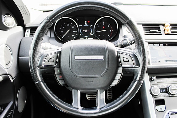 Land Rover Range Rover Evoque 27 of 30