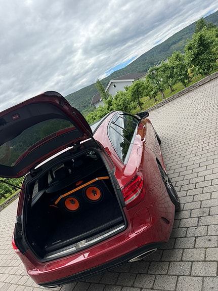 Mercedes-Benz C350 e 9 of 17