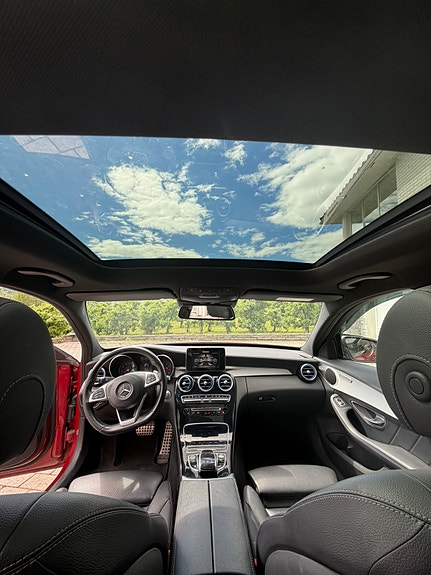 Mercedes-Benz C350 e 12 of 17