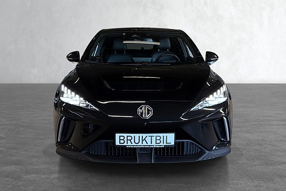 Denne fine MG4 kan bli din for kun 2 122 kr pr.mnd. med 80 465 kr i egenkapital. Løpetid 10 år.