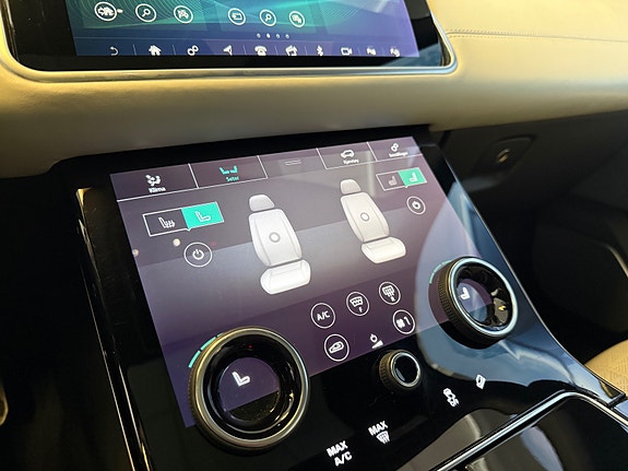 Land Rover Range Rover Velar 28 of 30