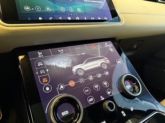 Land Rover Range Rover Velar 30 of 30