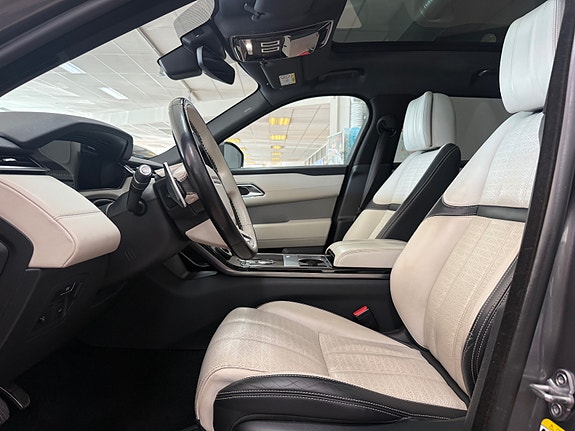 Land Rover Range Rover Velar 16 of 30