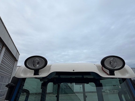 Vitra 2050 Redskapsbærer med Tippkasse - Feiemaskin - Snøfreser Tokvam F130H - Vikplog - Valsestrøer 20 of 30