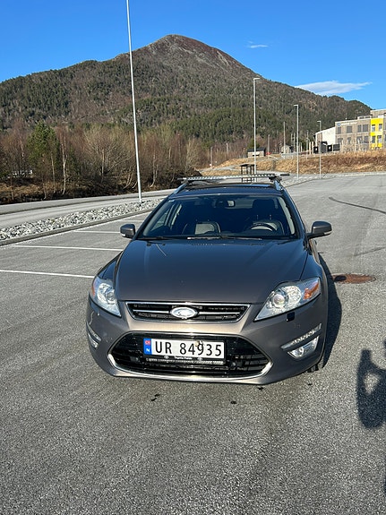 Ford Mondeo 2 of 5