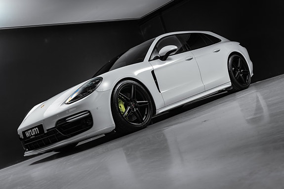 Porsche Panamera 2 of 5